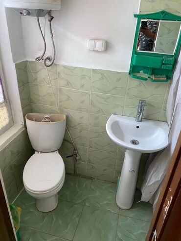 продам дом дешево срочно бишкек: 20 м², 1 комната, Подвал, погреб, Забор, огорожен