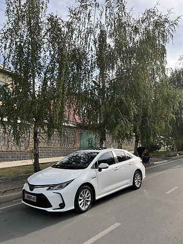 Toyota: Toyota Corolla: 2019 г., 1.8 л, Вариатор, Гибрид, Седан — 5