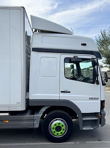 atego 1224: Грузовой Mercedes‑Benz Atego 1228 2002года Мотор 6.4 Пробег 195 тыс км — 6