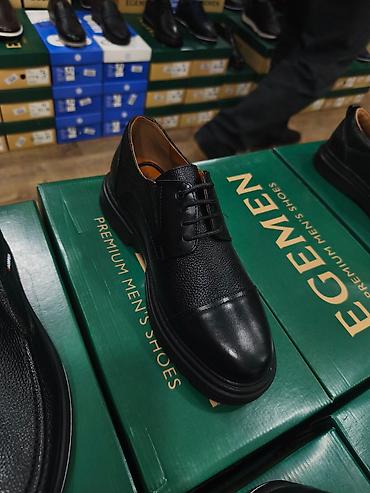 Ayaqqabılar: Kişi ayaqqabıları – klassik və gündəlik modellər Məhsul təsviri: - — 25