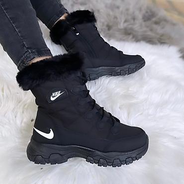 aksice ugg: Nike čizmice crne bele roze NOVO Novo Brojevi 36 do 41 fb Moja — 5