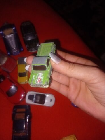 Figurice i makete: Autici ima raznih Dogovor na lalafo.rs — 7 Figurice i makete: Autici ima raznih Dogovor — 7