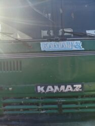 запчасти на москвич 2140: KAMAZ yük maşını - Marka/model: KAMAZ (ön panel və emblemlər üzərində