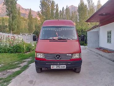 211 3 2: Mercedes-Benz Sprinter 412, красный, 1996 г.в. Тип: грузовой фургон — 4
