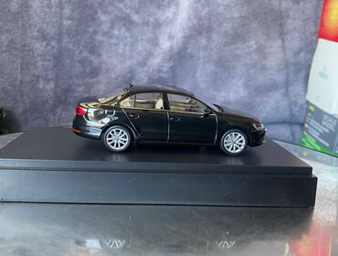 Avtomobil modelləri: 2015 il, 1:43, Dəmir, Ödənişli çatdırılma — 17