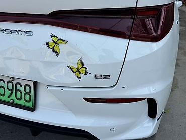 BYD: BYD E2: 2022 г., Робот, Хэтчбэк — 13