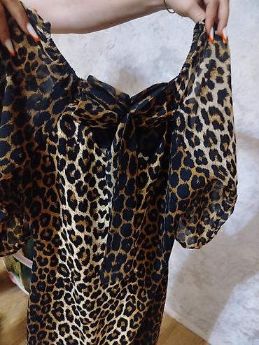 Qadın paltarı – leopard naxışlı, yüngül və axıcı parça 40 razmer -