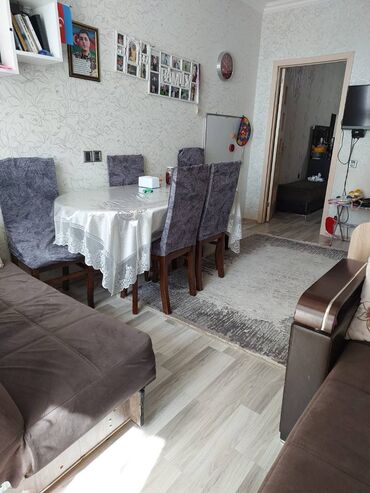 sirvanda satilan evler 2022: Bakıxanov qəs., 2 otaqlı, Yeni tikili, m. Neftçilər, 52 kv. m