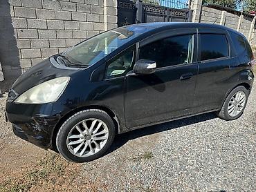 Honda Fit: 2010 г., 1.3 л, Автомат, Хэтчбэк