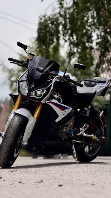 Мотоциклдер: Спортбайк BMW, 1000 куб. см, Бензин, Чоңдор үчүн, Колдонулган