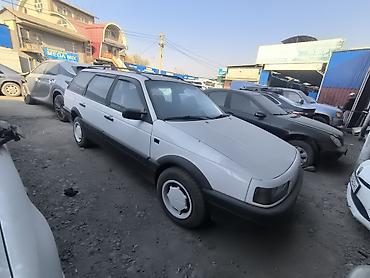 variant: Volkswagen Passat Variant: 1991 г., 1.8 л, Механика, Универсал — 9
