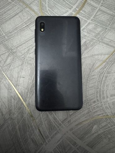 Land Rover: Samsung Galaxy A10, 32 ГБ, цвет - Черный, Две SIM карты