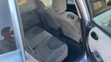 кью 05: Honda Fit: 2002 г., Автомат, Бензин, Хэтчбэк — 3