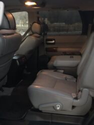 Toyota: Toyota Sequoia: 2009 г., 5.7 л, Автомат, Бензин, Внедорожник — 9