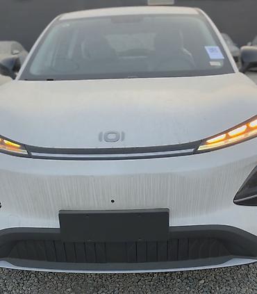 Avatr: Avatr : 2026 г., 0.1 - engine capacity л, Автомат, Электромобиль, Кроссовер — 2