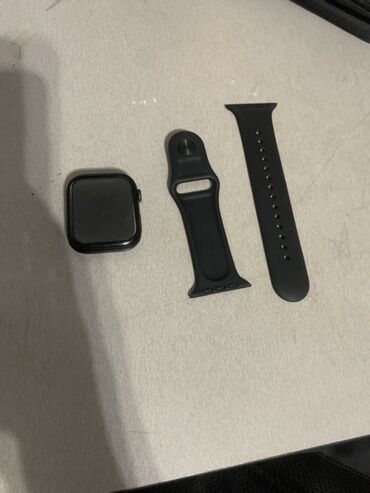 Другие смарт-часы: Смарт-часы в стиле Apple Watch с черным корпусом и силиконовым
