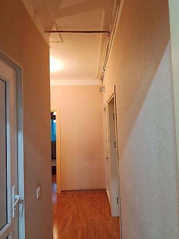 Ev və bağ: 2-otaqli 9/6-ci mərtəbəsi orta blok.Dovlətdən istilik sistemi. ayliq — 8
