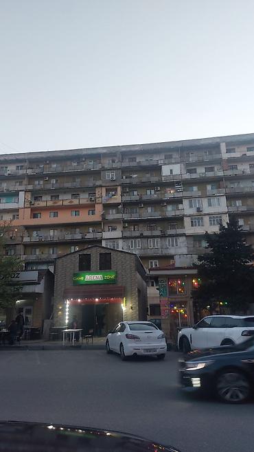 ev lahiyesi: Bakı, Qaraçuxur qəs., 5 otaqlı, Köhnə tikili, m. Neftçilər, 76 kv. m — 2