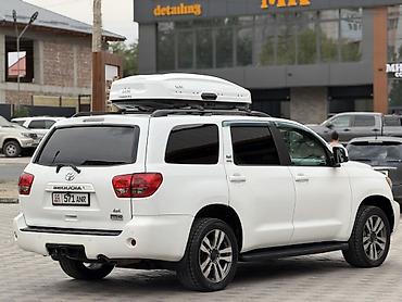 b class: Toyota Sequoia: 2012 г., 5.7 л, Газ, Внедорожник — 3