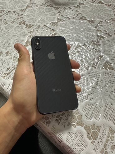 сотовый телефон айфон: IPhone Xs, Б/у, 256 ГБ, Черный, Чехол, 75 %