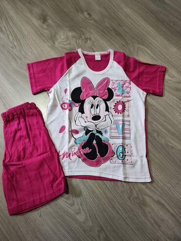 Ostale dečije stvari: Disney posteljina Cena seta: 3200 din Materijal: Pamuk/Saten Sadržaj — 11