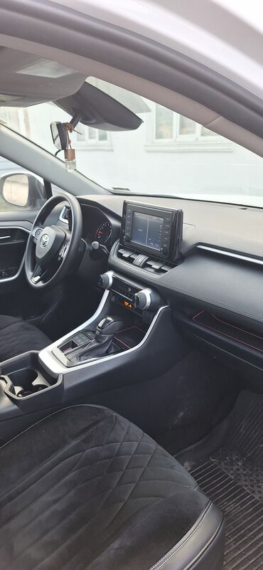 Toyota: Toyota RAV4: 2019 г., Автомат, Бензин, Кроссовер — 4