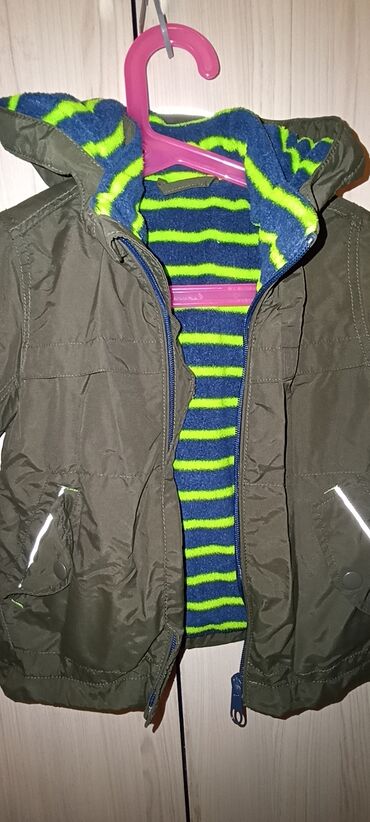 детская деревянная песочница: Куртка H&M на весну, ростовка 92см.На 3-4 года. Капюшон