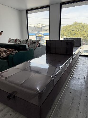 Односпальные кровати: Односпальная тахта с подъёмным коробом - Компактная тахта с вшитым — 45