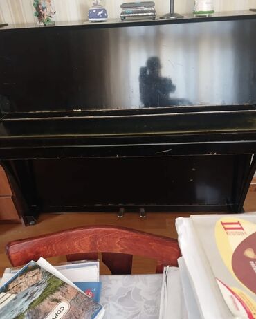Саз: Piano işlenmiş. Şekildeki kimi