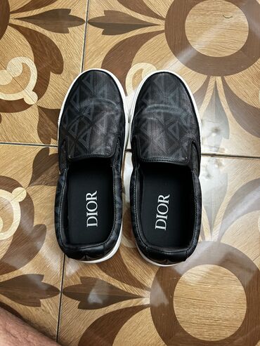 обувь зима женская: Dior Calf new season 2024 Размер: 41 Состояние: Новое Цена: 10900 -