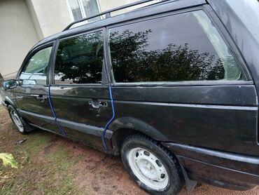 Volkswagen: Volkswagen Passat: 1989 г., 1.8 л, Механика, Бензин, Универсал