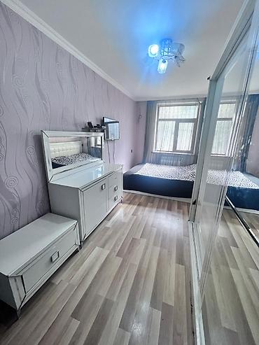 ev axdaram: Bakı, 8-ci kilometr, 3 otaqlı, Köhnə tikili, m. Neftçilər, 61 kv. m — 4