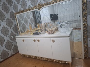 Кресла: Б/у, Сервант, Италия