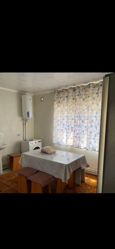 домик из дерево: 68 м², 3 комнаты, Парковка, Сарай, Забор, огорожен