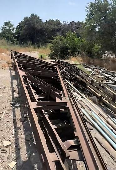 Baklar və çənlər: Bak, Metal — 15