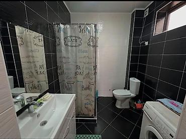 Продажа коттеджей и домов: Срочно продается двухэтажный дом с участком 5 соток, фактически 6, ж/м — 17