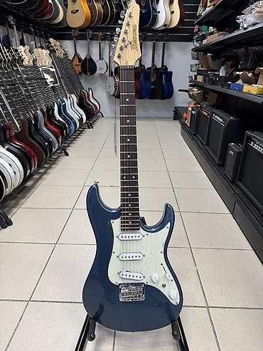 Электрогитара Ibanez (серия в стиле S‑/Strat) — классическая