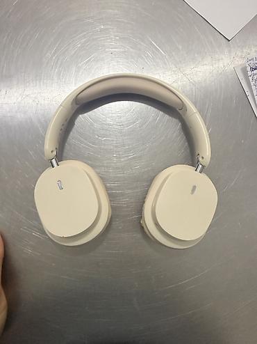 Audio: Headphones satılır 15 Azn — 1