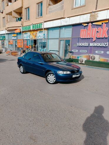 opel ascona: Opel Vectra: 1.6 l | 1997 il 352000 km Sedan