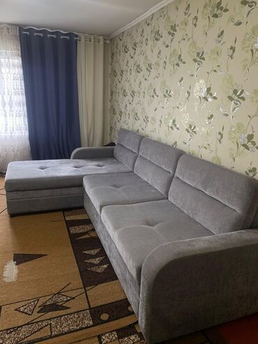 диван аламидин: Угловой диван, цвет - Серый, Б/у