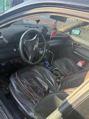 Audi: Audi A4: 1992 г., 2 л, Механика, Бензин, Седан — 6