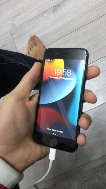 купить айфон 8: IPhone 7, Черный, Отпечаток пальца