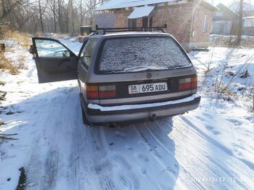 Volkswagen: Volkswagen Passat: 1989 г., 1.8 л, Механика, Бензин, Универсал