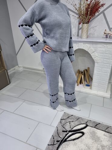 Kompleti: Trikotaza rastegljivi .Miu Miu,alo,oysho,I jos modela universal merim — 1