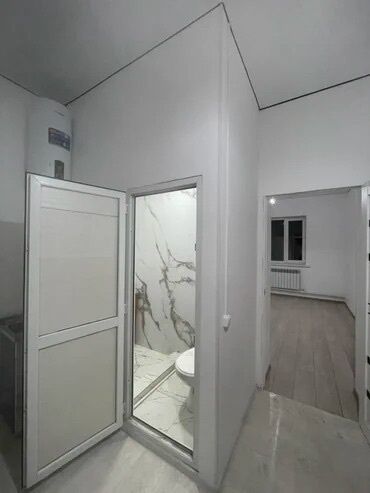 жер жемиштер: 30 кв. м, 1 бөлмө, Забор, тосулган, Жертөлө, ороо