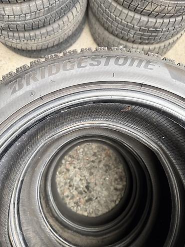 70 17: Комплект зимних шин Bridgestone Blizzak VRX2 - Размер: 215/50 R17 - — 4