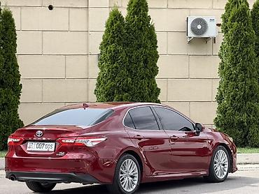 уна: Toyota Camry: 2018 г., 2.5 л, Вариатор, Гибрид, Седан — 5