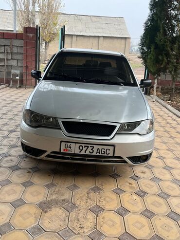 нехсия 2 ош: Daewoo Nexia: 2011 г., 1.6 л, Механика, Бензин, Седан