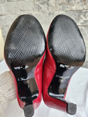 Salonke: Salonke, 38 — 5