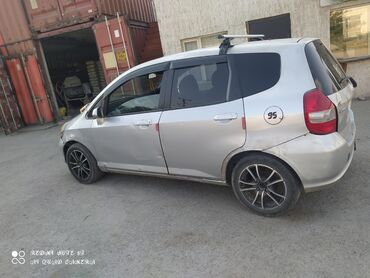 corolla runx: Honda Fit: 2002 г., 1.3 л, Вариатор, Бензин, Универсал